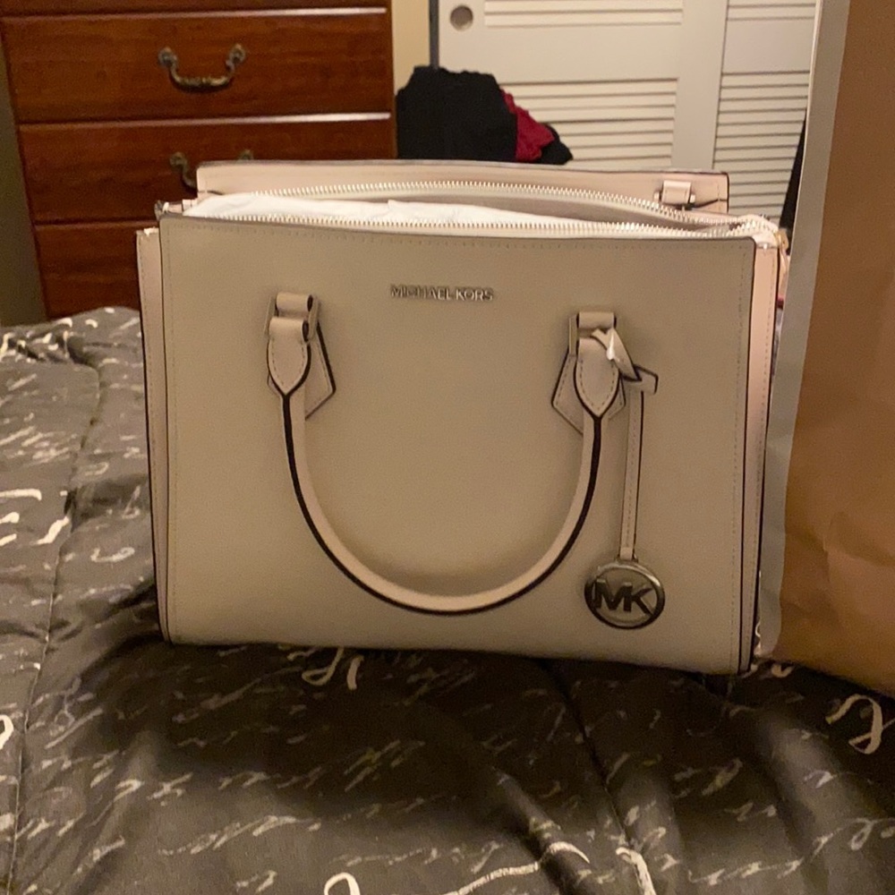 New Michael Kors Large Satchel Bag and wallet